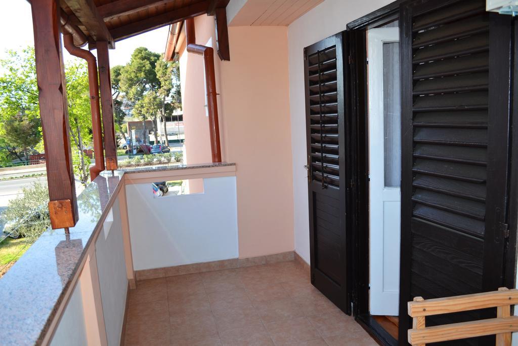 Apartment And Rooms Toka Zadar Ruang foto