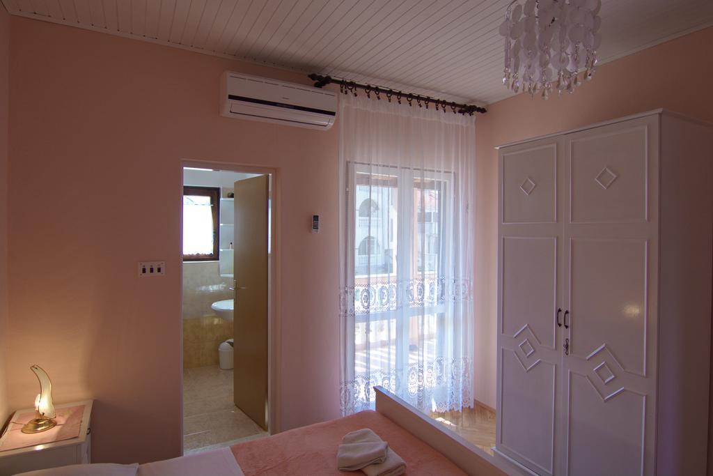 Apartment And Rooms Toka Zadar Bagian luar foto