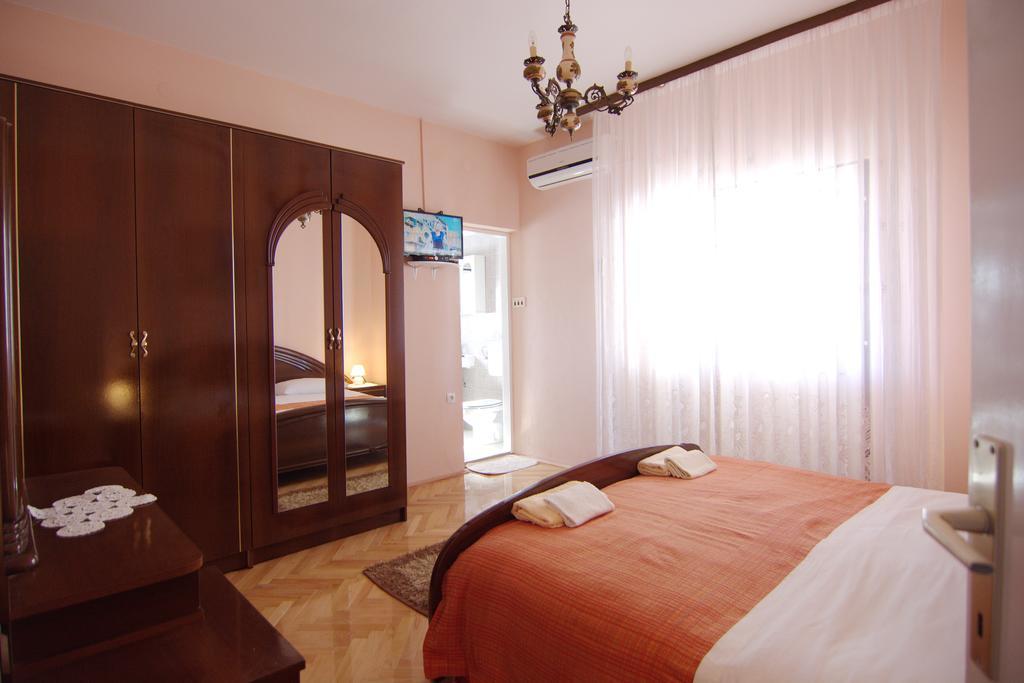Apartment And Rooms Toka Zadar Bagian luar foto