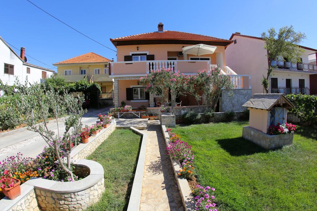 Apartment And Rooms Toka Zadar Ruang foto