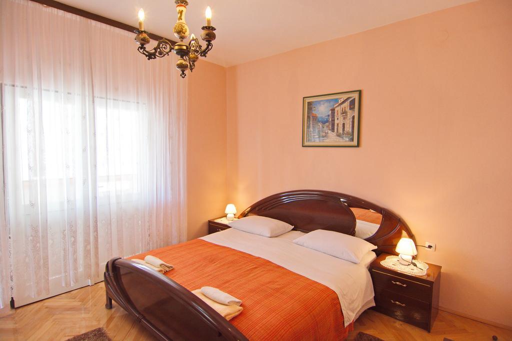 Apartment And Rooms Toka Zadar Bagian luar foto