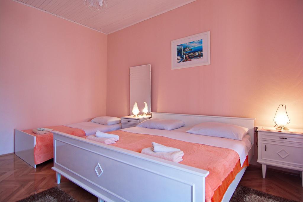 Apartment And Rooms Toka Zadar Bagian luar foto