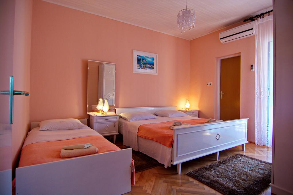 Apartment And Rooms Toka Zadar Bagian luar foto